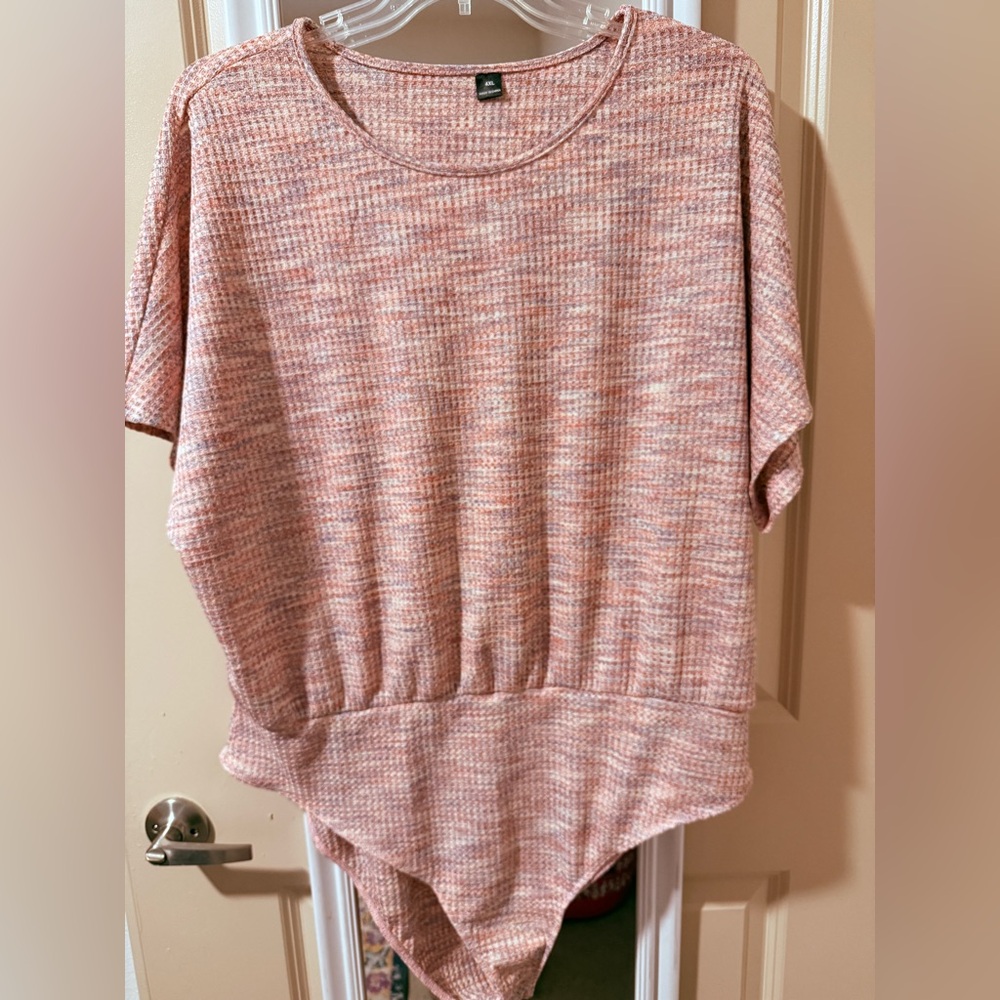 NWOT Pink 💕Short Sleeve Bodysuit